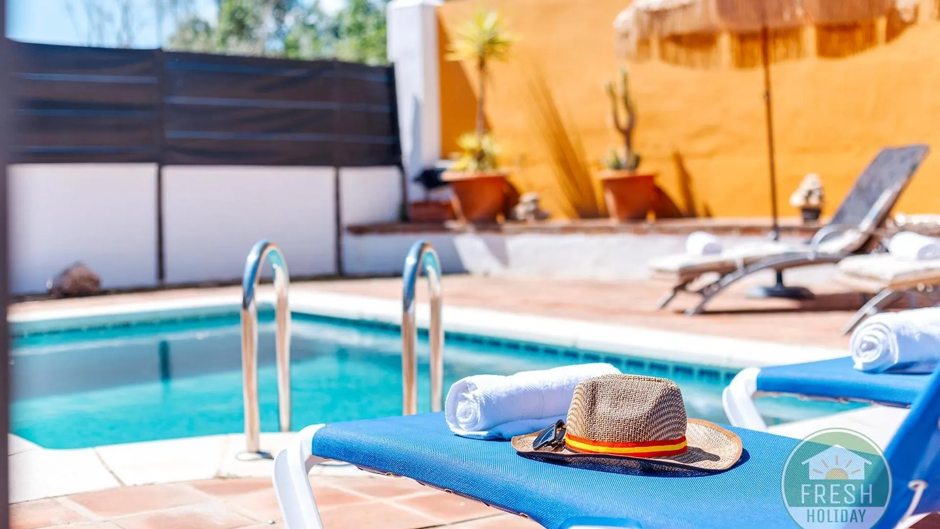 Casa Perez - Family Home With Pool Vinuela