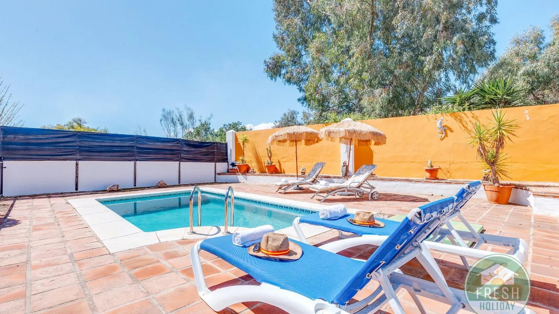 Casa Perez - Family Home With Pool Vinuela